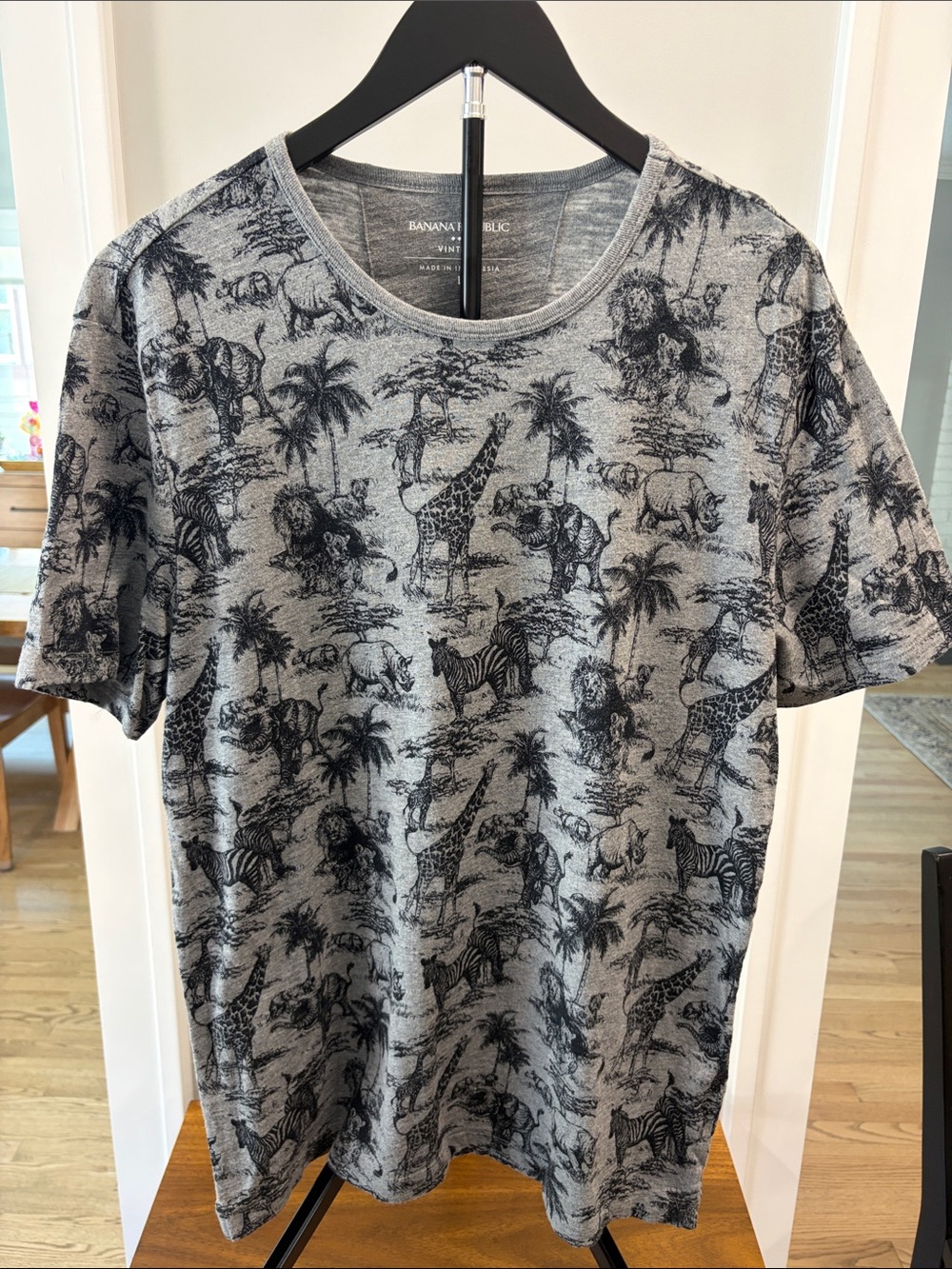 Banana Republic Gray Short-Sleeve Tee with Black Safari Print